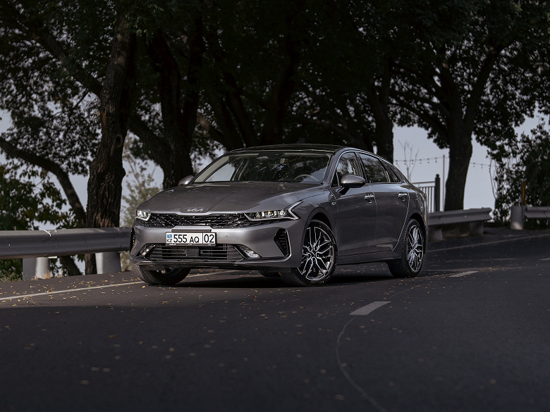 Представлен Kia K5 Tulpar: эксклюзивно для Казахстана